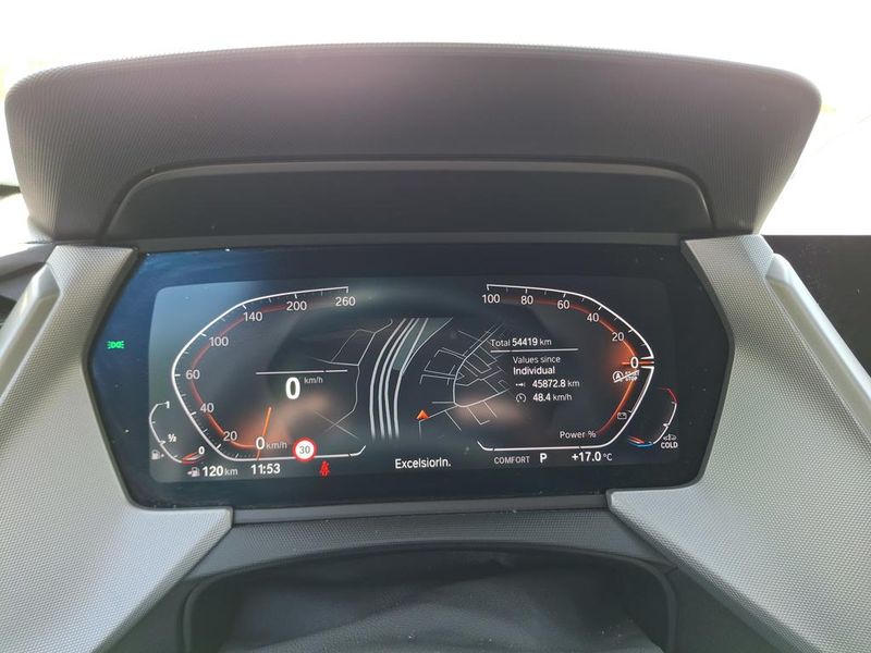 BMW 1er 116i Advantage 2024 – снимка 12