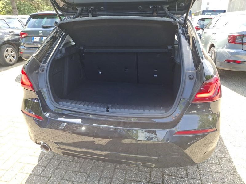 BMW 1er 116i Advantage 2024 – снимка 9