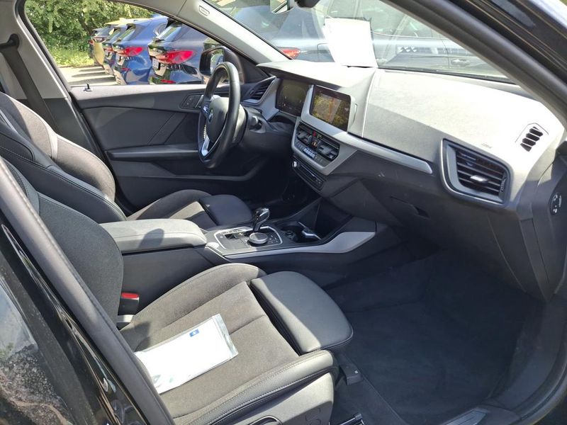BMW 1er 116i Advantage 2024 – снимка 10