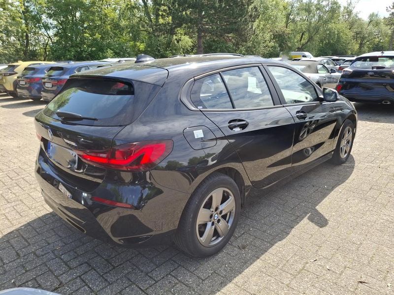 BMW 1er 116i Advantage 2024 – снимка 5