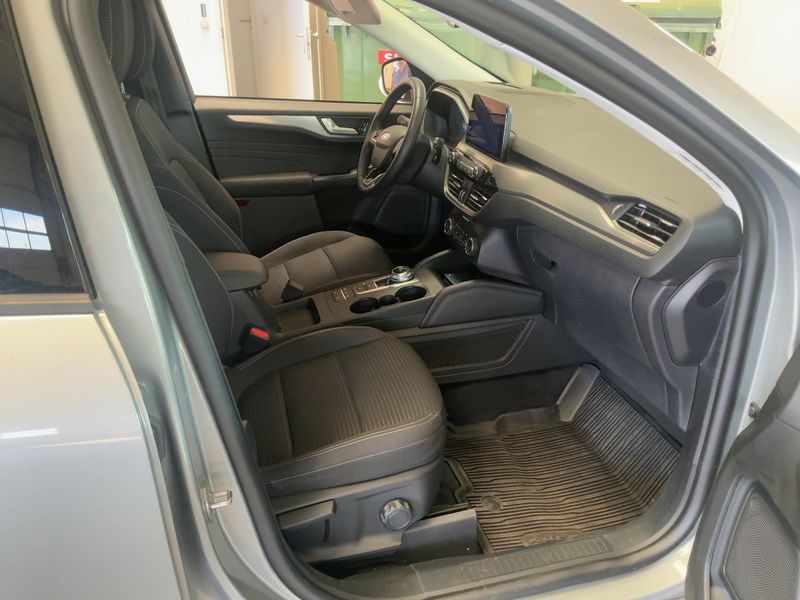 Ford Kuga 2.5 Plug-in Hybrid Titanium 2022 – снимка 16