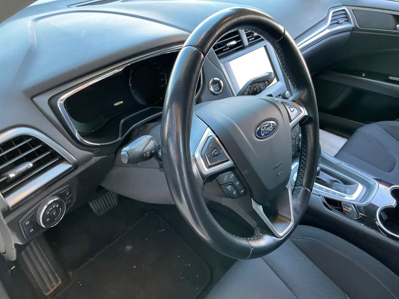 Ford Mondeo 2.0 TDCi Titanium 2015 – снимка 26