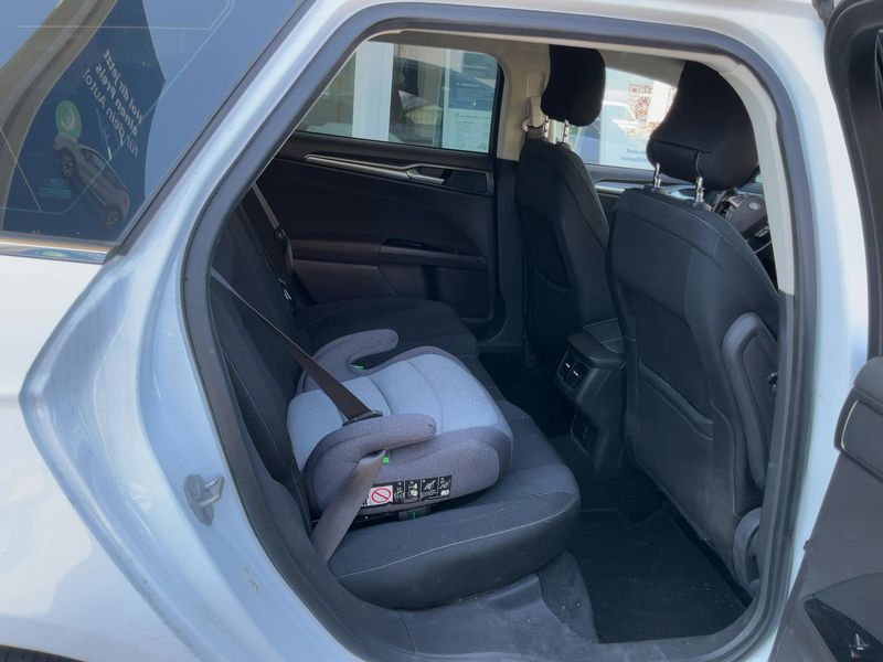 Ford Mondeo 2.0 TDCi Titanium 2015 – снимка 19