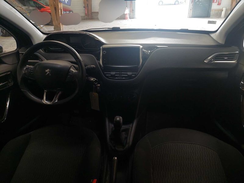 Peugeot 208 1.2 VTi Style 2017 – снимка 11