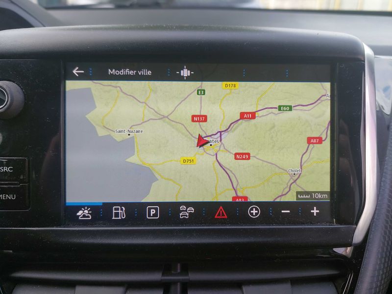 Peugeot 208 1.2 VTi Style 2017 – снимка 13