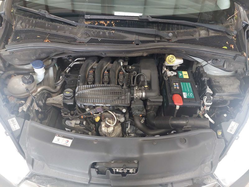 Peugeot 208 1.2 VTi Style 2017 – снимка 8