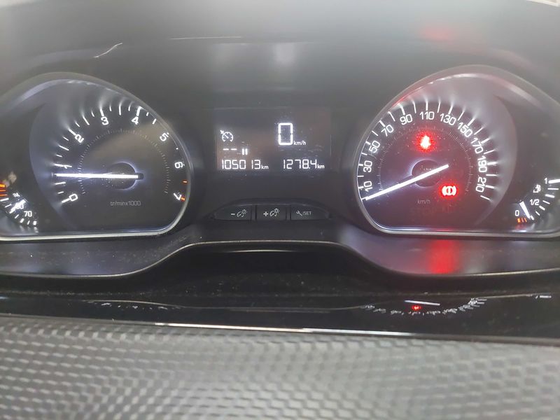 Peugeot 208 1.2 VTi Style 2017 – снимка 12
