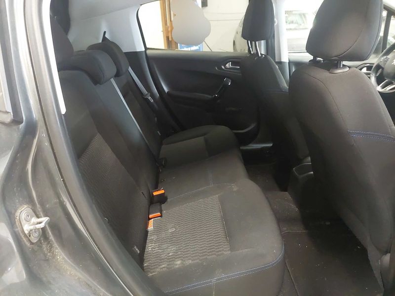 Peugeot 208 1.2 VTi Style 2017 – снимка 14