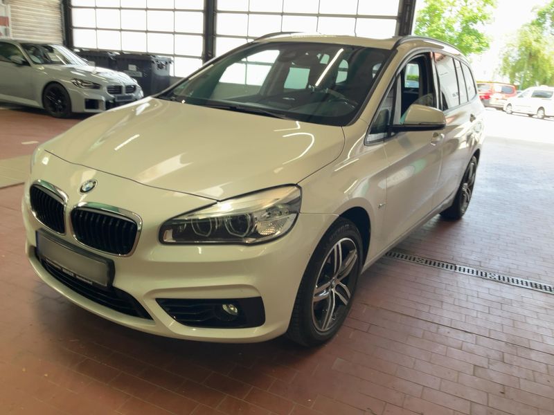 BMW 2er 218d Gran Tourer Sport Line 2016 – снимка 1