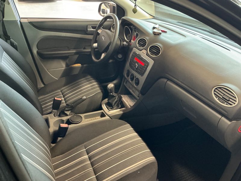 Ford Focus 1.6 Concept 2011 – снимка 3