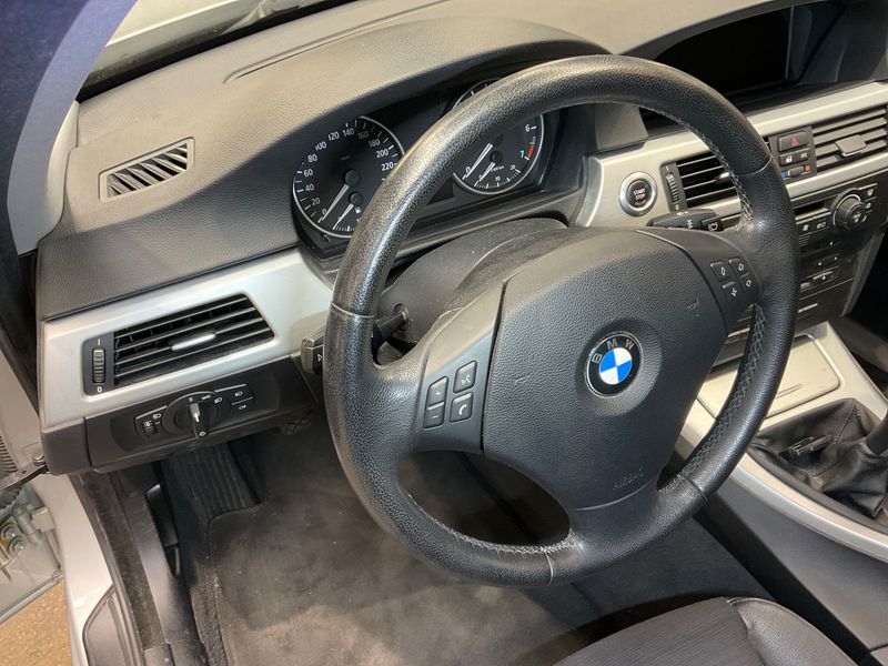 BMW 3er 320i 2005 – снимка 26