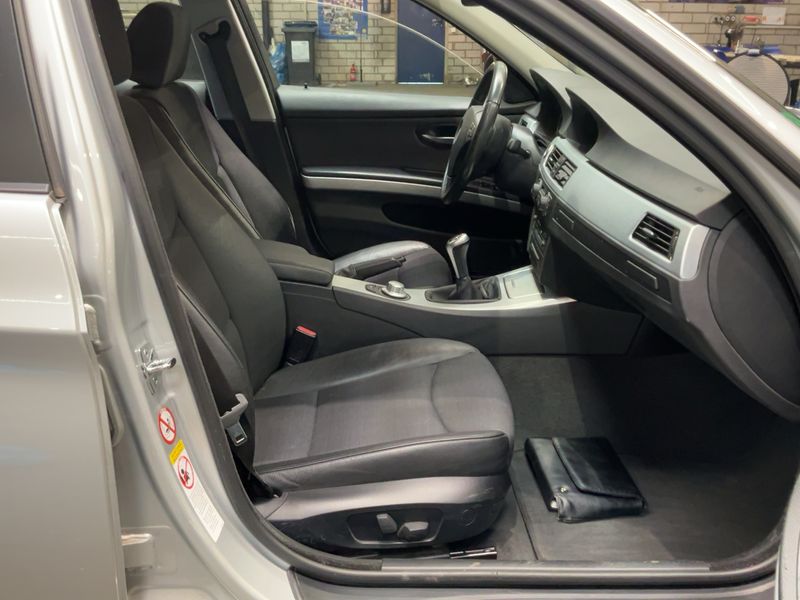 BMW 3er 320i 2005 – снимка 17