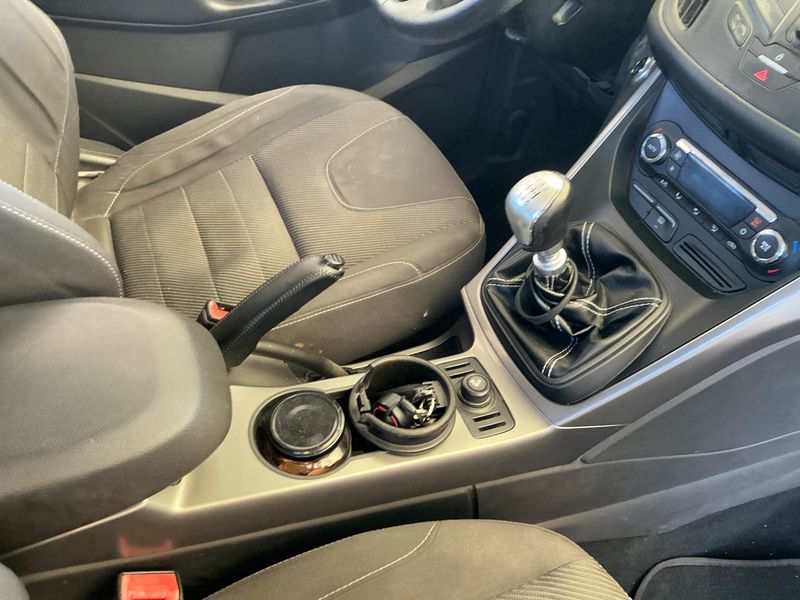 Ford Kuga 2.0 TDCi Trend 2014 – снимка 29