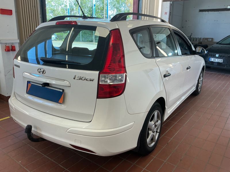 Hyundai i30 1.4 Classic 2013 – снимка 2