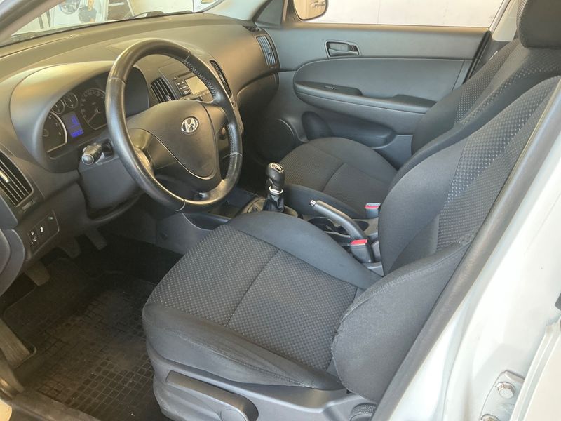 Hyundai i30 1.4 Classic 2013 – снимка 3