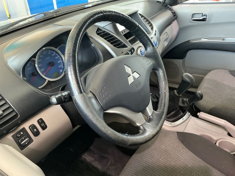 Mitsubishi L 200 2.5 DI-D Intense Doppelkabine 4WD 2007 – снимка 28