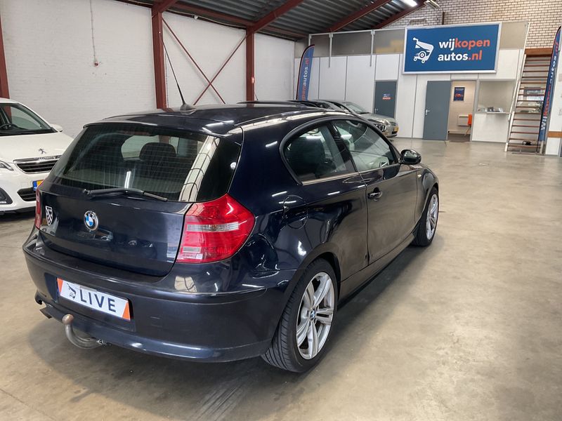 BMW 1er 118d 2009 – снимка 2