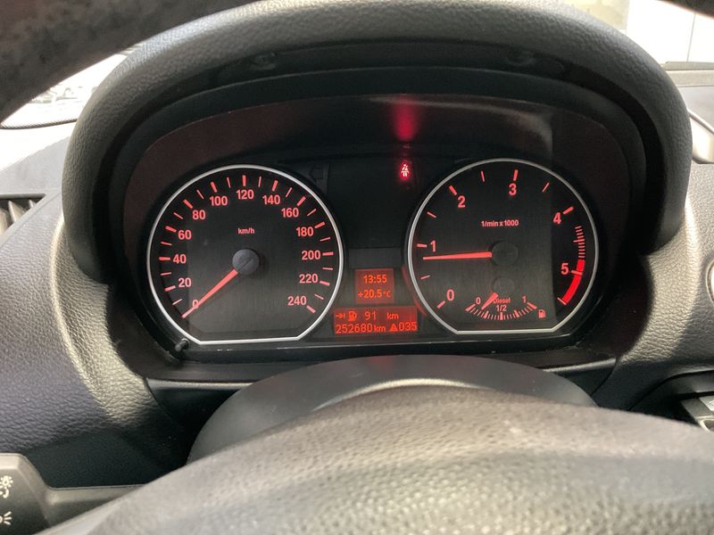 BMW 1er 118d 2009 – снимка 4