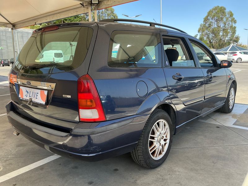Ford Focus 1.8 TDCi Ghia 2003 – снимка 2