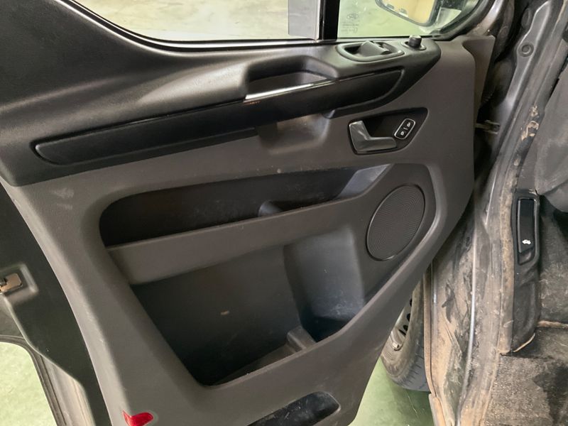 Ford Transit Custom 2.0 TDCi 300 L1 Limited 2021 – снимка 34