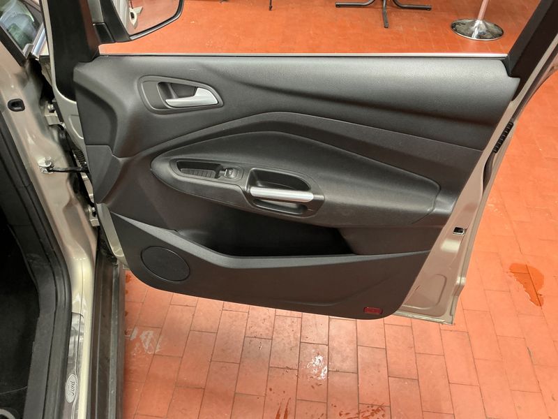 Ford Grand C-Max 1.5 EcoBoost Titanium 2017 – снимка 23