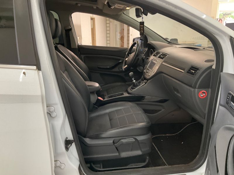 Ford Kuga 2.0 TDCi Titanium 2012 – снимка 3