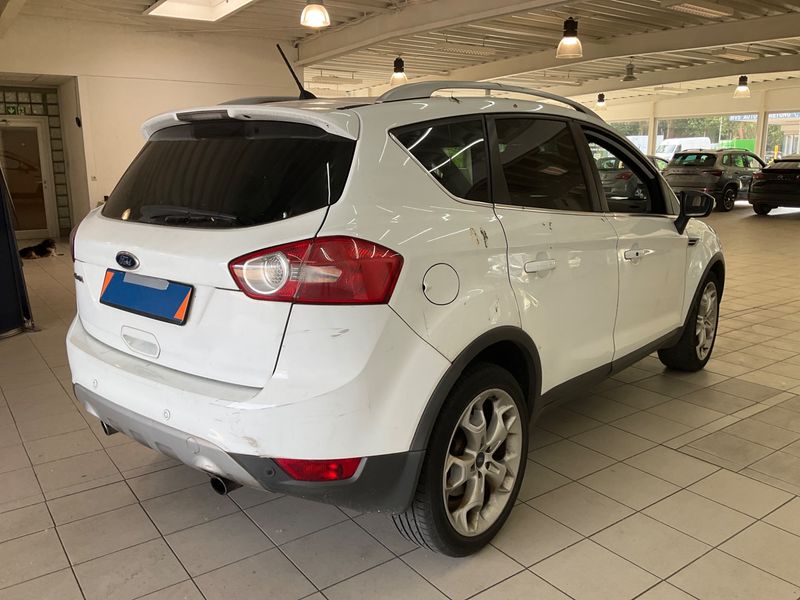 Ford Kuga 2.0 TDCi Titanium 2012 – снимка 2
