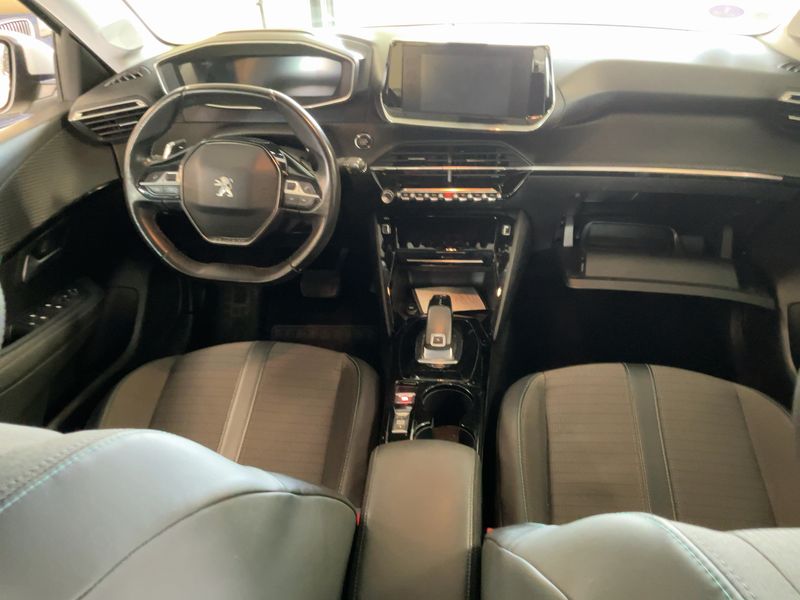 Peugeot 208 1.2 PureTech Allure 2019 – снимка 17