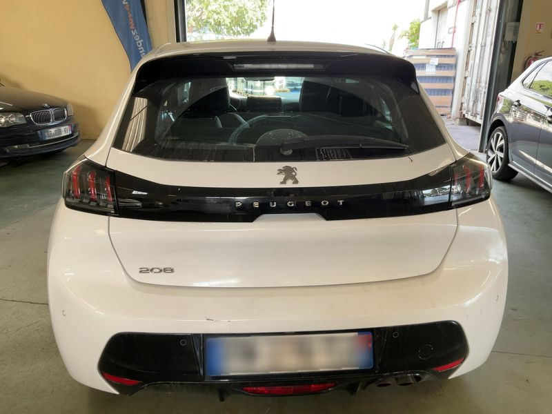 Peugeot 208 1.2 PureTech Allure 2019 – снимка 7