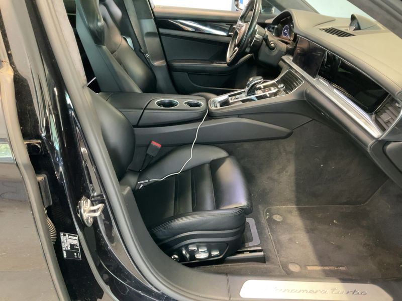 Porsche Panamera Turbo 2018 – снимка 16