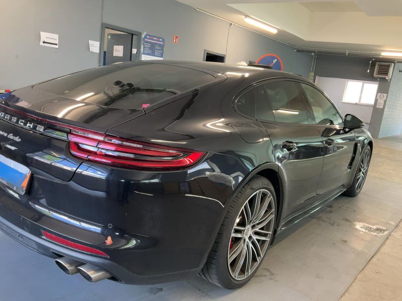 Porsche Panamera Turbo 2018 – снимка 8