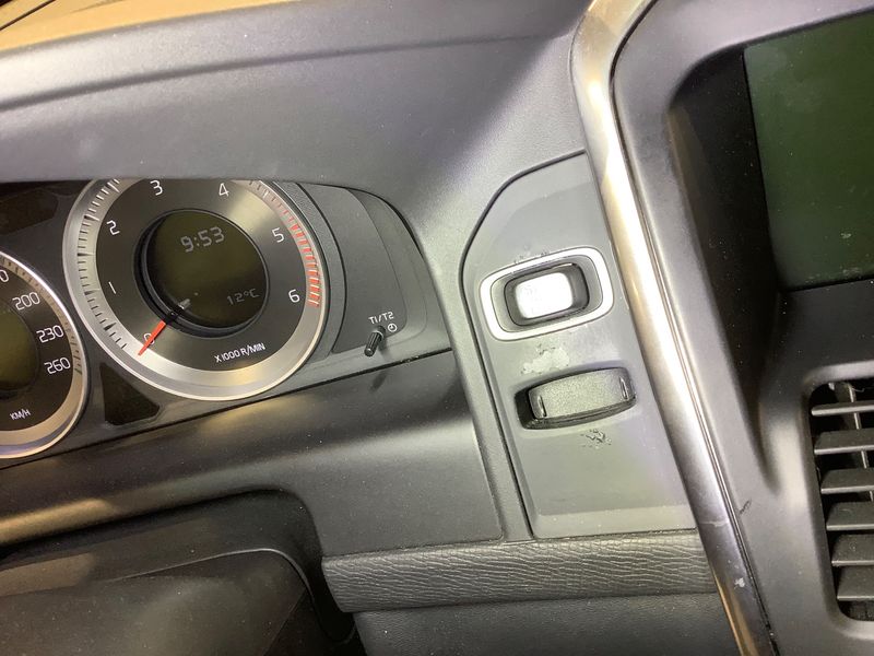 Volvo XC60 2.4 D5 Summum AWD 2012 – снимка 25