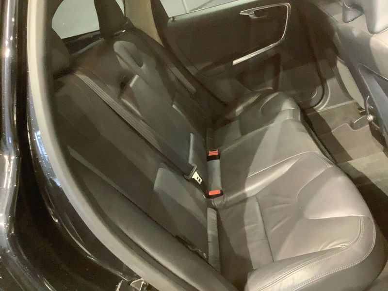 Volvo XC60 2.4 D5 Summum AWD 2012 – снимка 20