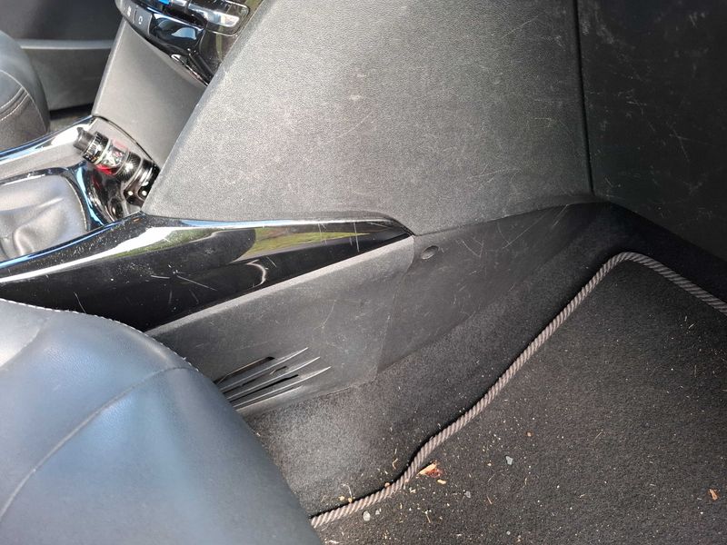 Peugeot 2008 1.2 PureTech Allure 2016 – снимка 54