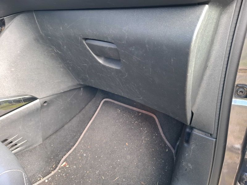 Peugeot 2008 1.2 PureTech Allure 2016 – снимка 53