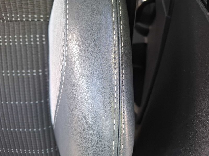 Peugeot 2008 1.2 PureTech Allure 2016 – снимка 42