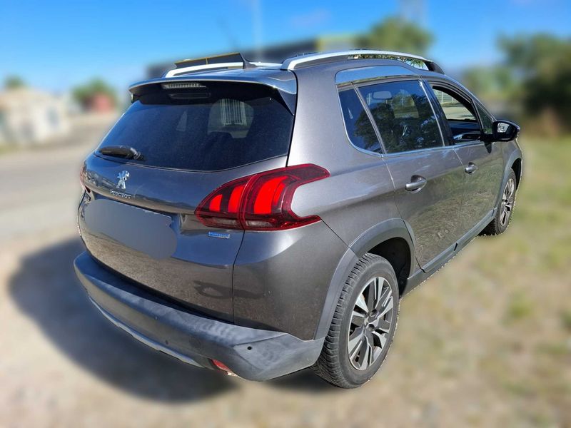 Peugeot 2008 1.2 PureTech Allure 2016 – снимка 5