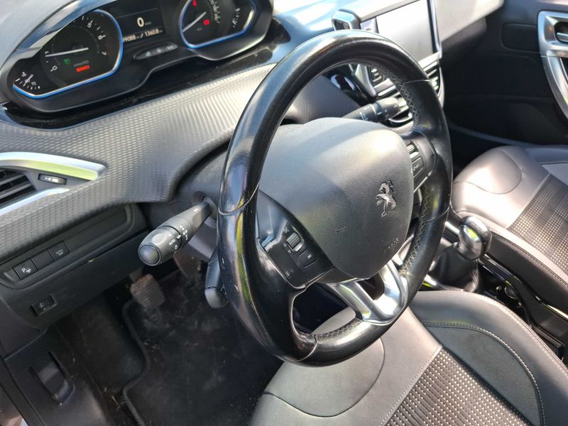 Peugeot 2008 1.2 PureTech Allure 2016 – снимка 44