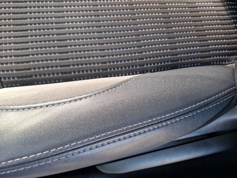 Peugeot 2008 1.2 PureTech Allure 2016 – снимка 43