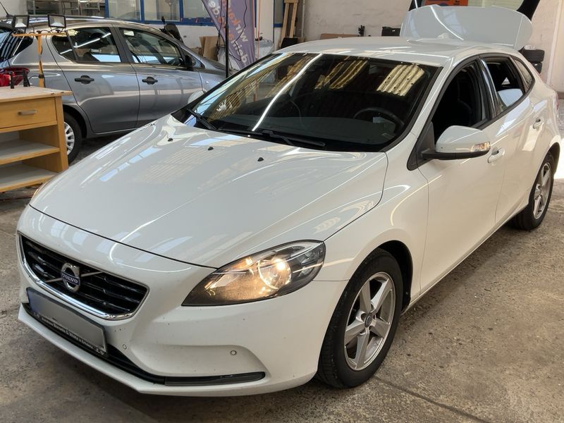 Volvo V40 2.0 D2 Kinetic 2016 – снимка 1