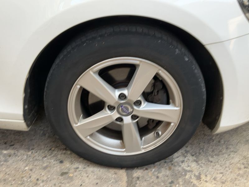Volvo V40 2.0 D2 Kinetic 2016 – снимка 11