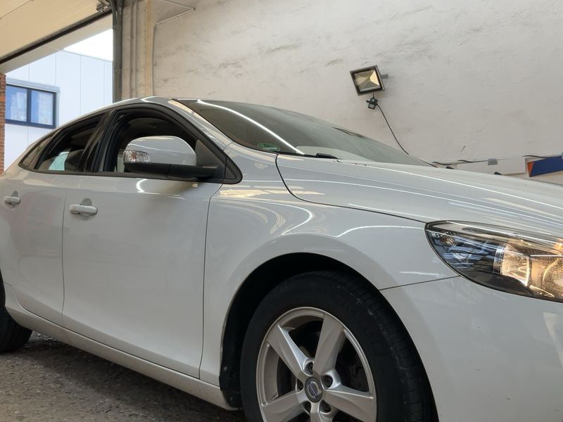 Volvo V40 2.0 D2 Kinetic 2016 – снимка 12