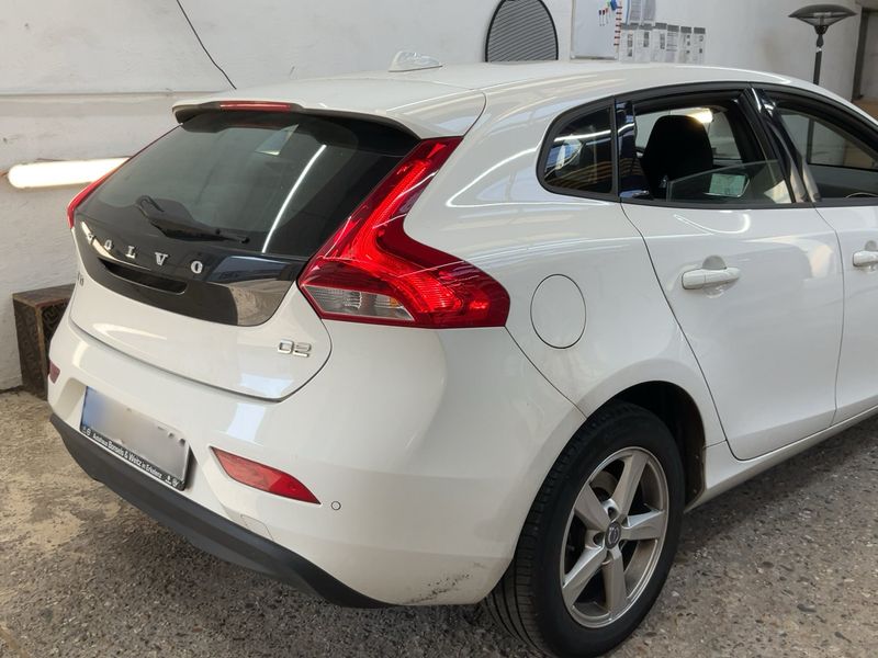 Volvo V40 2.0 D2 Kinetic 2016 – снимка 8