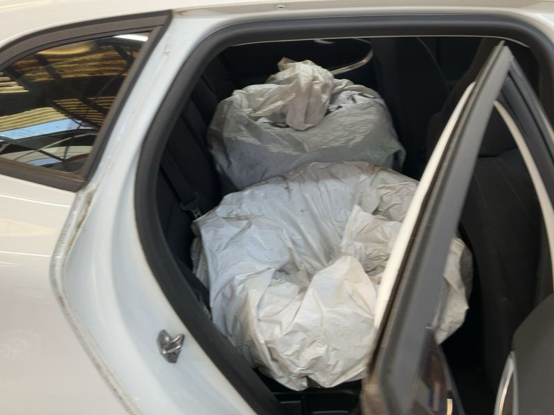 Volvo V40 2.0 D2 Kinetic 2016 – снимка 20