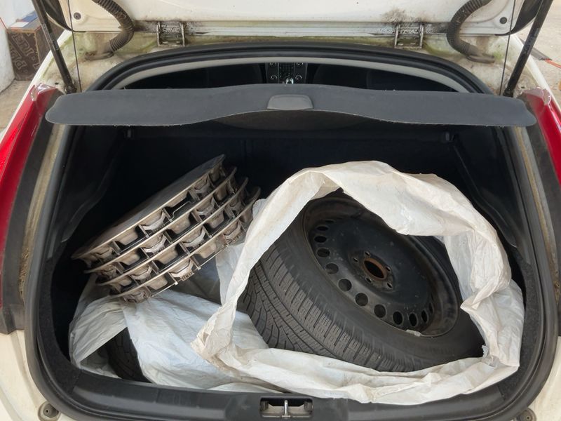 Volvo V40 2.0 D2 Kinetic 2016 – снимка 16