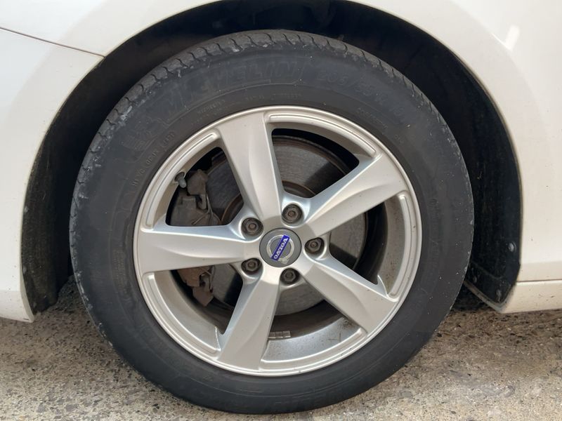 Volvo V40 2.0 D2 Kinetic 2016 – снимка 3