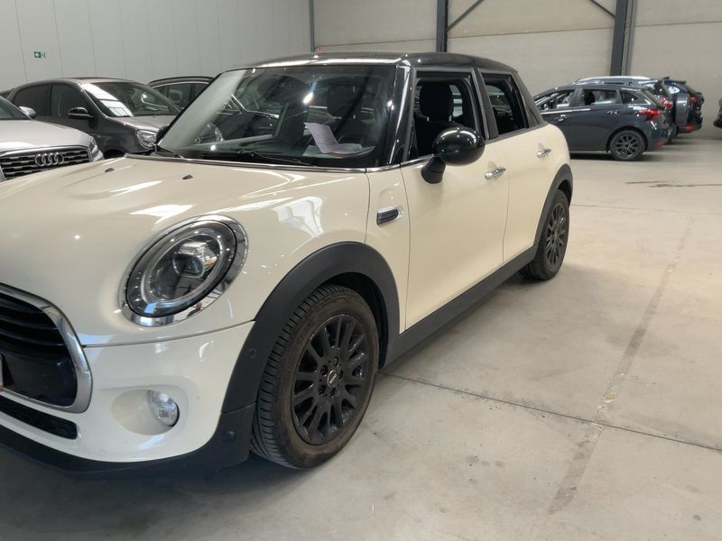 MINI Cooper D 2019 – снимка 2