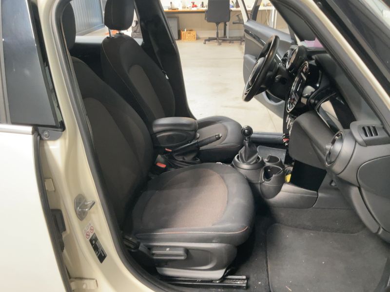 MINI Cooper D 2019 – снимка 16
