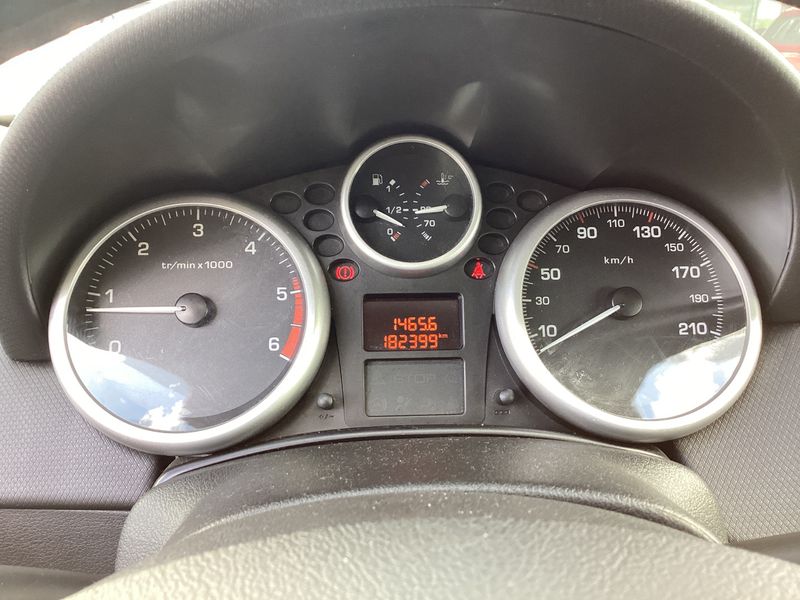 Peugeot 207 1.6 HDi 98G 2011 – снимка 4