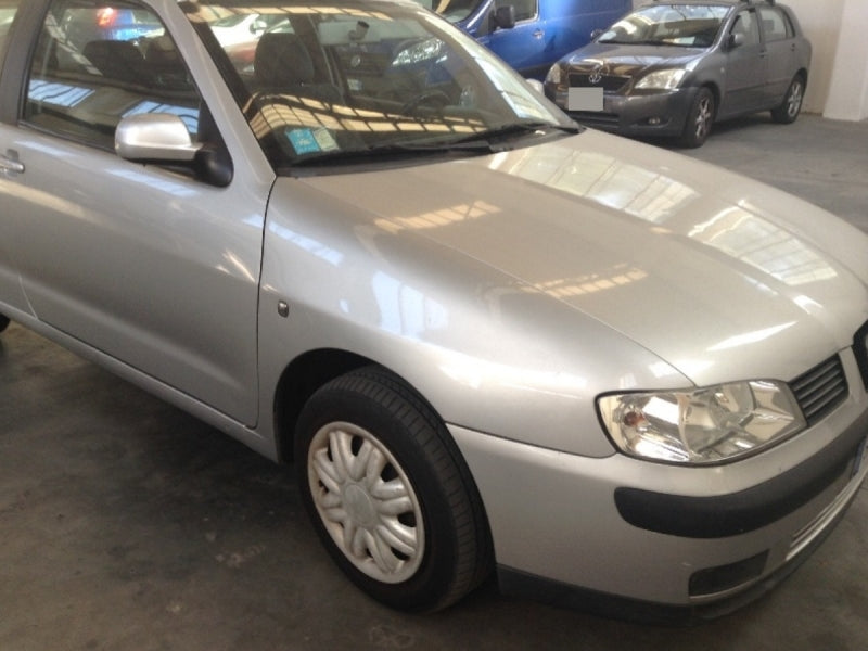 Seat Ibiza 1.4 Signo 2001 – снимка 6